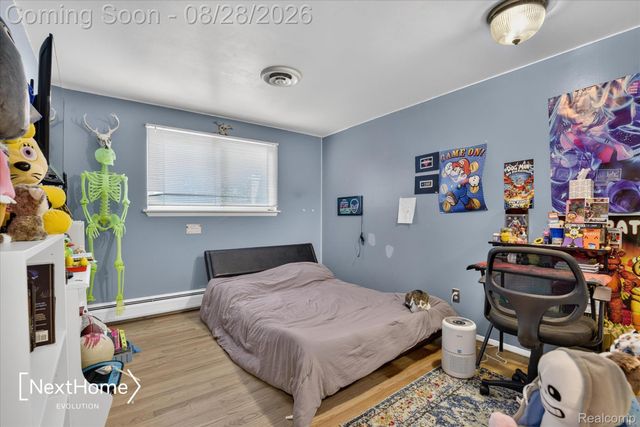 21722 Canterbury Avenue, Grosse Ile Township, MI 48138