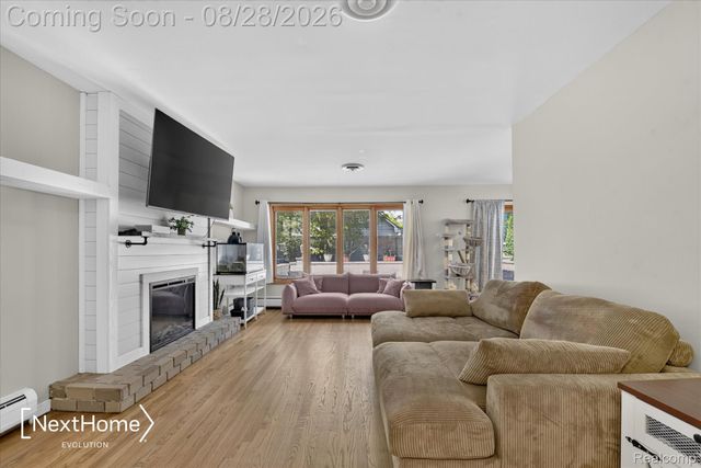 21722 Canterbury Avenue, Grosse Ile Township, MI 48138