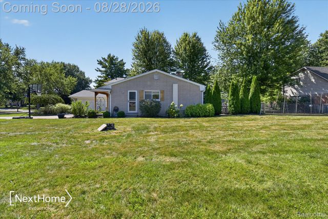 21722 Canterbury Avenue, Grosse Ile Township, MI 48138