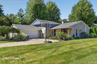 21722 Canterbury Avenue, Grosse Ile Township, MI 48138