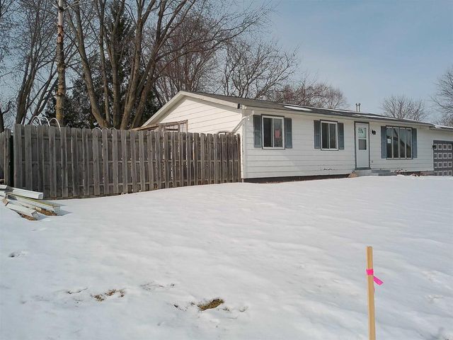 502 Arthur Drive, Clinton, WI 53525