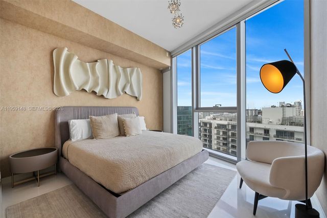 300 Biscayne Blvd Way 4602, Miami, FL 33131