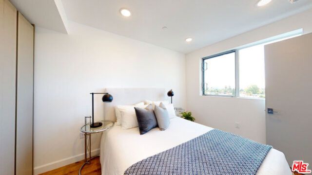 1143 Glenville Drive 302, Los Angeles, CA 90035