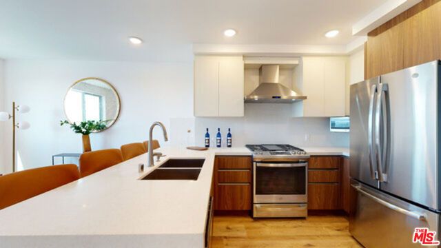 1143 Glenville Drive 302, Los Angeles, CA 90035