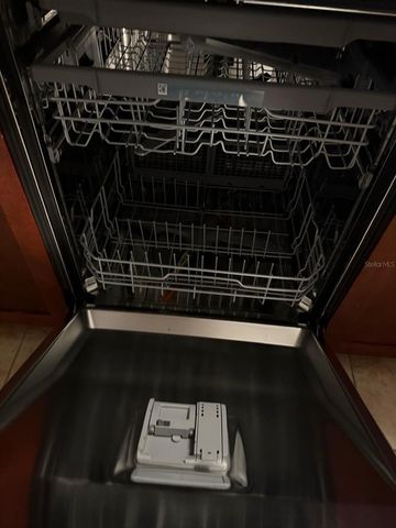 5120 CONROY ROAD 523, Orlando, FL 32811