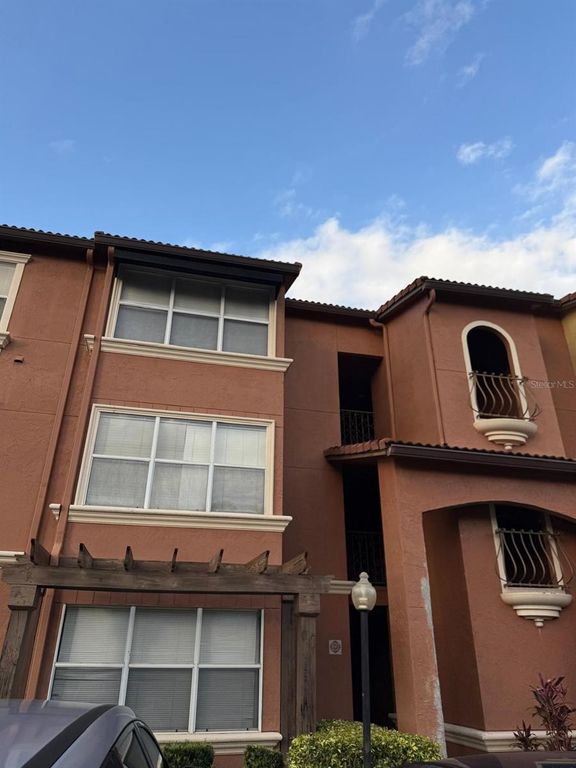 5120 CONROY ROAD 523, Orlando, FL 32811