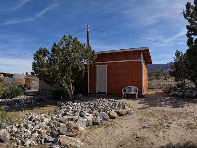 30000 Buchannon Ranch Road, Llano, CA 93544