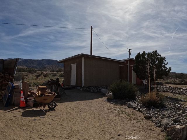 30000 Buchannon Ranch Road, Llano, CA 93544