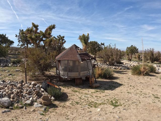 30000 Buchannon Ranch Road, Llano, CA 93544