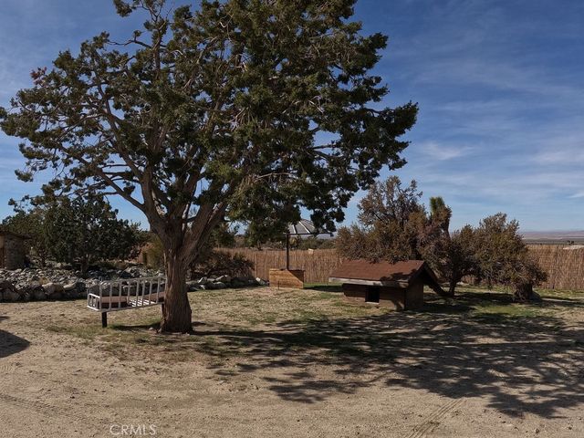 30000 Buchannon Ranch Road, Llano, CA 93544