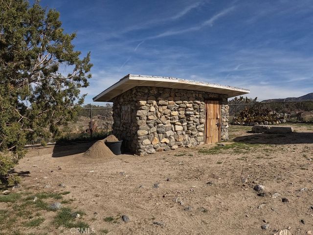30000 Buchannon Ranch Road, Llano, CA 93544