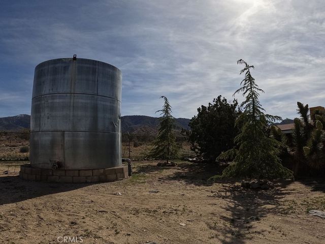 30000 Buchannon Ranch Road, Llano, CA 93544