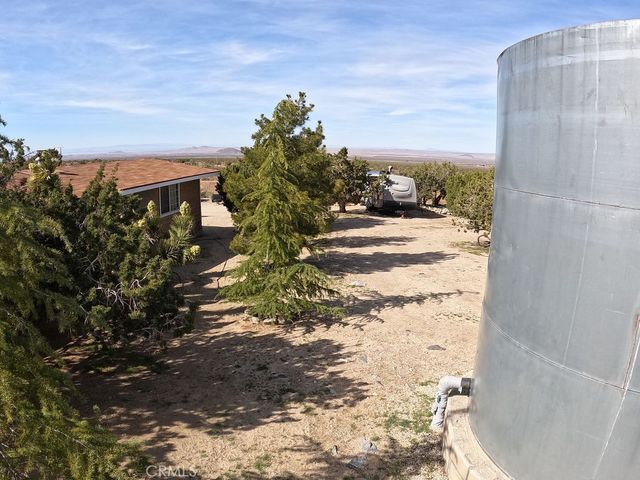 30000 Buchannon Ranch Road, Llano, CA 93544