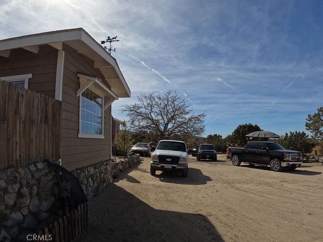 30000 Buchannon Ranch Road, Llano, CA 93544