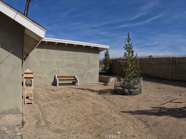 30000 Buchannon Ranch Road, Llano, CA 93544