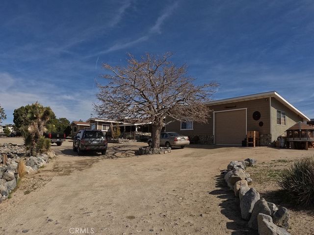 30000 Buchannon Ranch Road, Llano, CA 93544