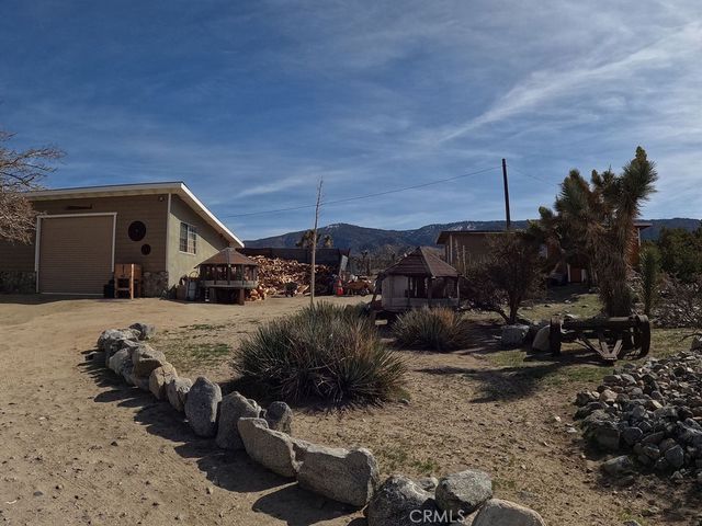 30000 Buchannon Ranch Road, Llano, CA 93544