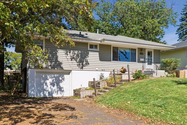 7608 Viewcrest Lane, New Hope, MN 55427