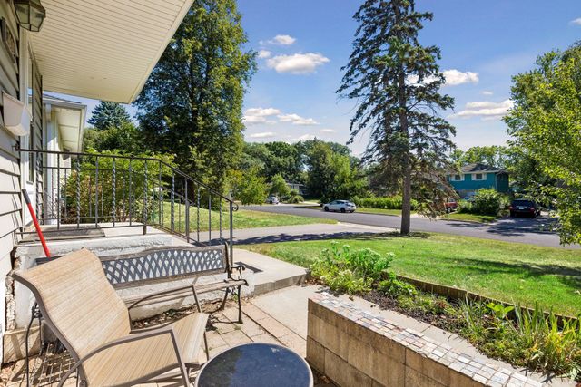 7608 Viewcrest Lane, New Hope, MN 55427