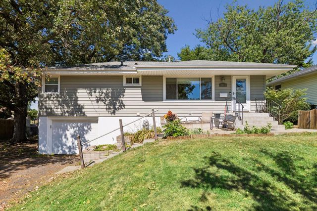 7608 Viewcrest Lane, New Hope, MN 55427
