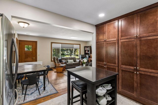 7608 Viewcrest Lane, New Hope, MN 55427