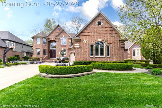57177 Covington Drive, Washington, MI 48094