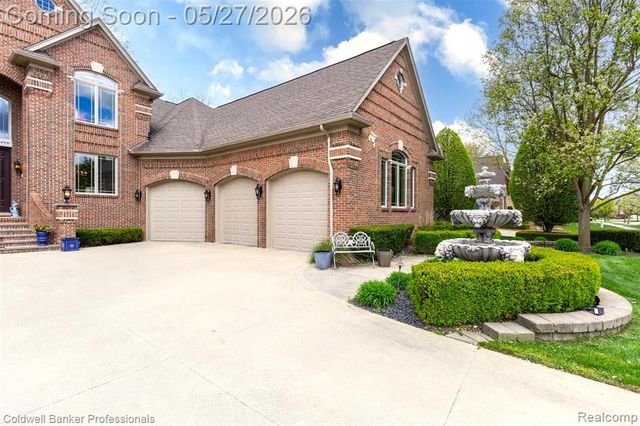 57177 Covington Drive, Washington, MI 48094