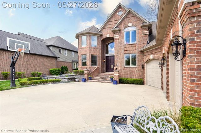 57177 Covington Drive, Washington, MI 48094