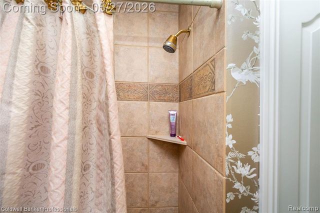 57177 Covington Drive, Washington, MI 48094