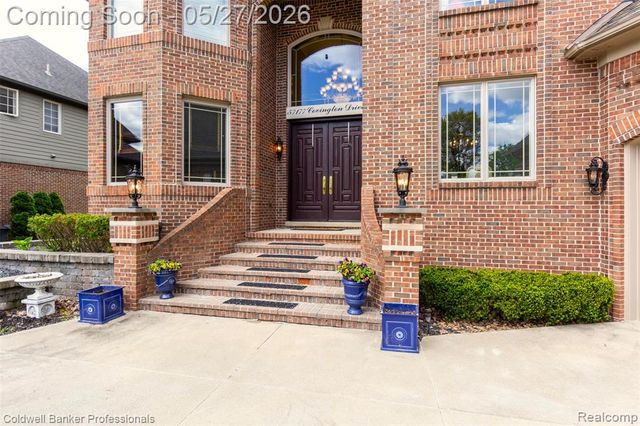 57177 Covington Drive, Washington, MI 48094