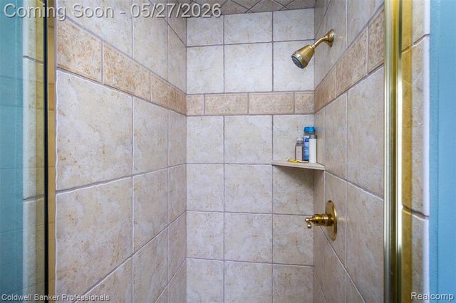 57177 Covington Drive, Washington, MI 48094