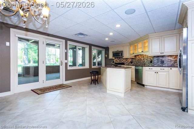 57177 Covington Drive, Washington, MI 48094
