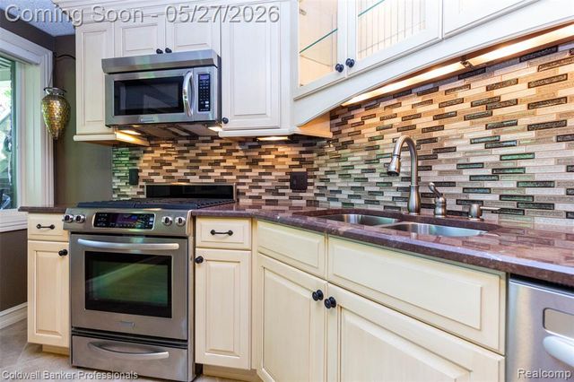 57177 Covington Drive, Washington, MI 48094