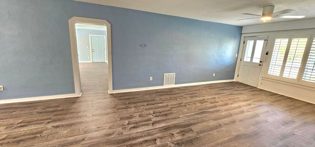 117 W Pasco Lane, Cocoa Beach, FL 32931