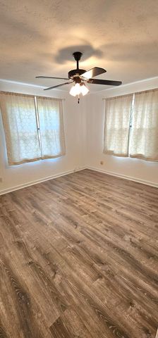 117 W Pasco Lane, Cocoa Beach, FL 32931