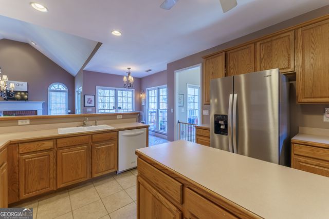 6506 Vista View Court, Flowery Branch, GA 30542