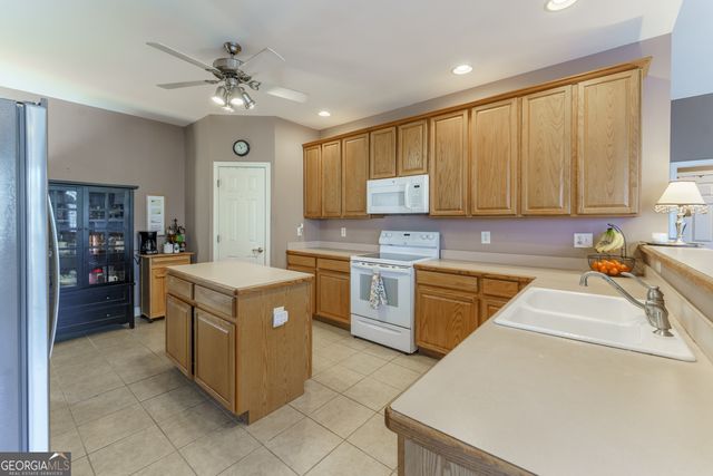 6506 Vista View Court, Flowery Branch, GA 30542