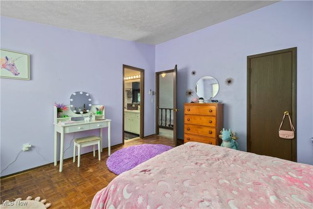 2565 Abbe Road, Sheffield Village, OH 44054