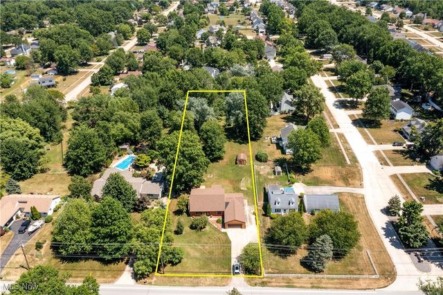 2565 Abbe Road, Sheffield Village, OH 44054