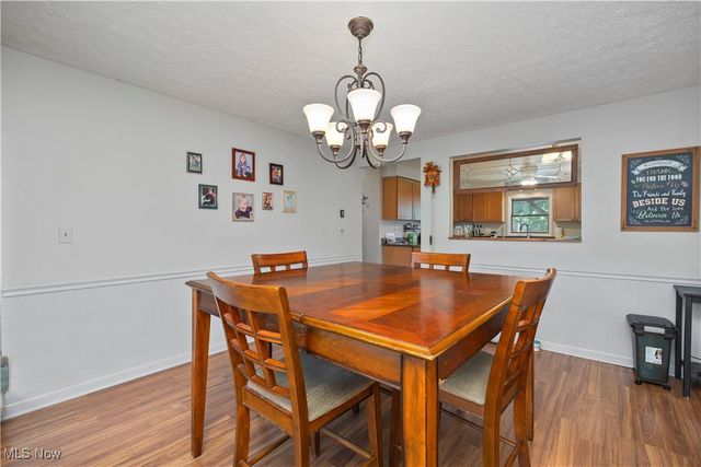 2565 Abbe Road, Sheffield Village, OH 44054