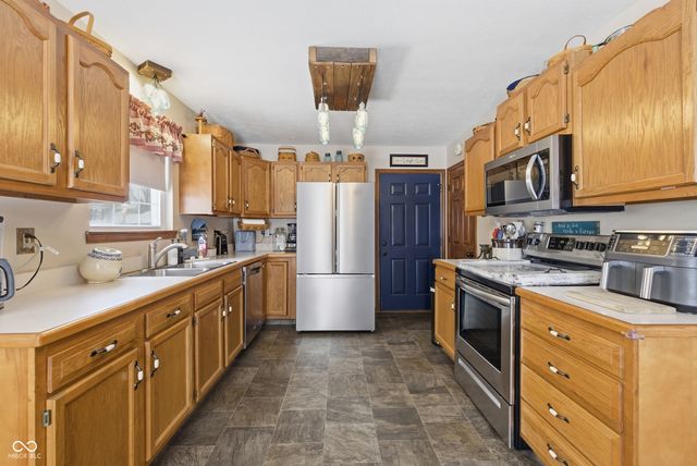 344 Patriots Landing, Coatesville, IN 46121