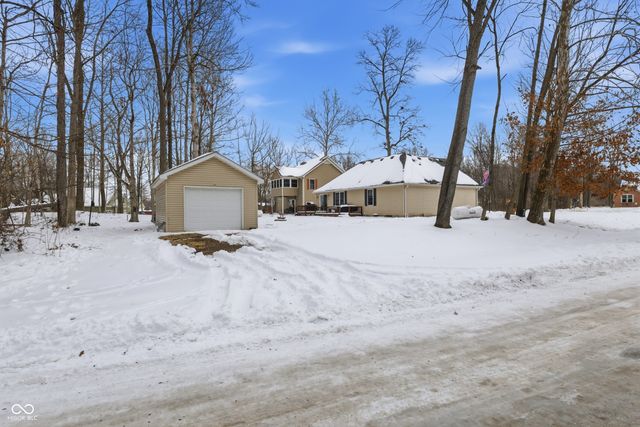 344 Patriots Landing, Coatesville, IN 46121