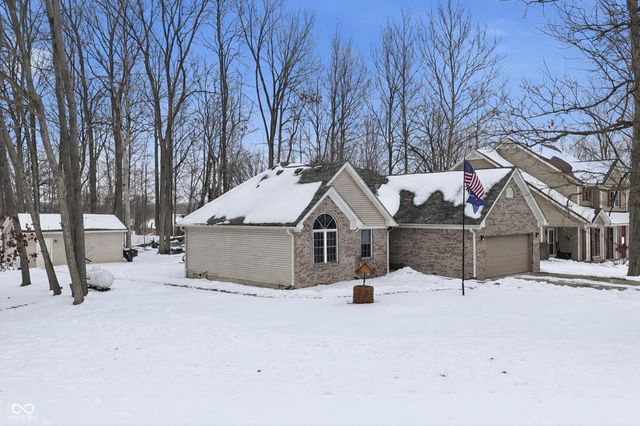 344 Patriots Landing, Coatesville, IN 46121