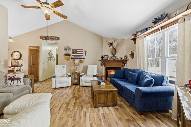 344 Patriots Landing, Coatesville, IN 46121