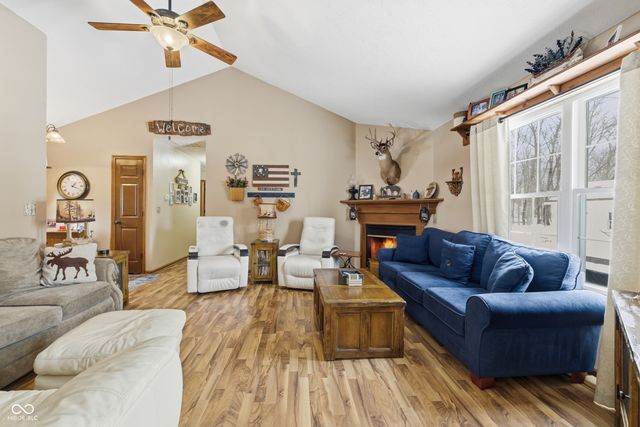 344 Patriots Landing, Coatesville, IN 46121