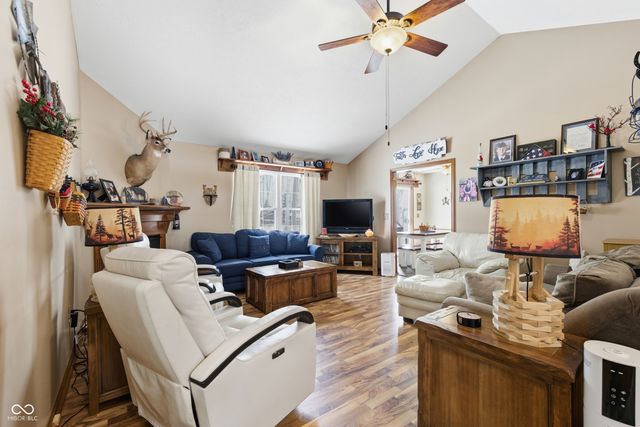 344 Patriots Landing, Coatesville, IN 46121