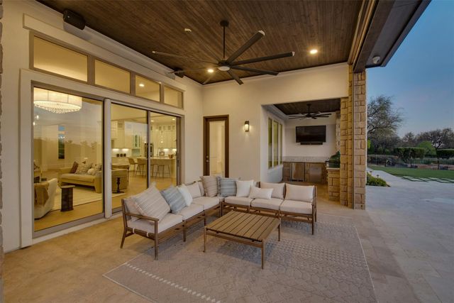 401 Brave Face ST, Leander, TX 78641