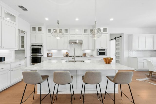 401 Brave Face ST, Leander, TX 78641