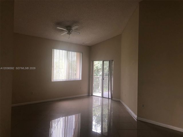 6992 SW 39th Street I101, Davie, FL 33314
