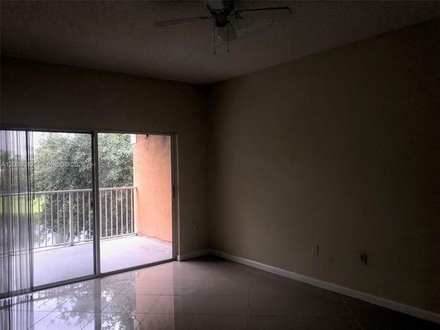 6992 SW 39th Street I101, Davie, FL 33314
